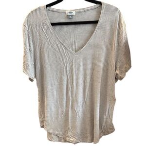 🌻 Old Navy Super Soft Striped V-Neck Tee